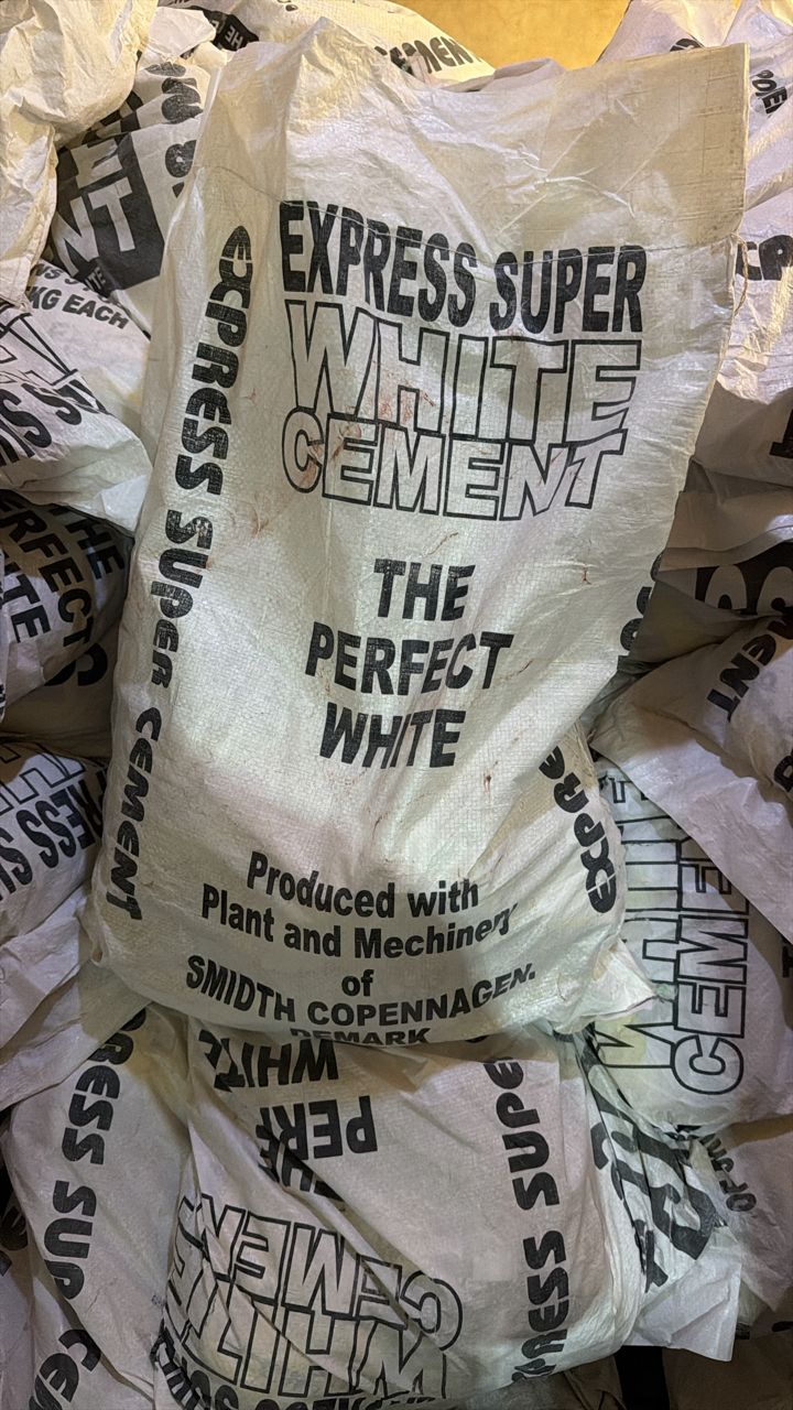 Super white cement on PAPAPA marketplace