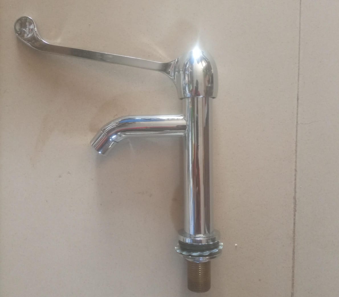 Basin tap single