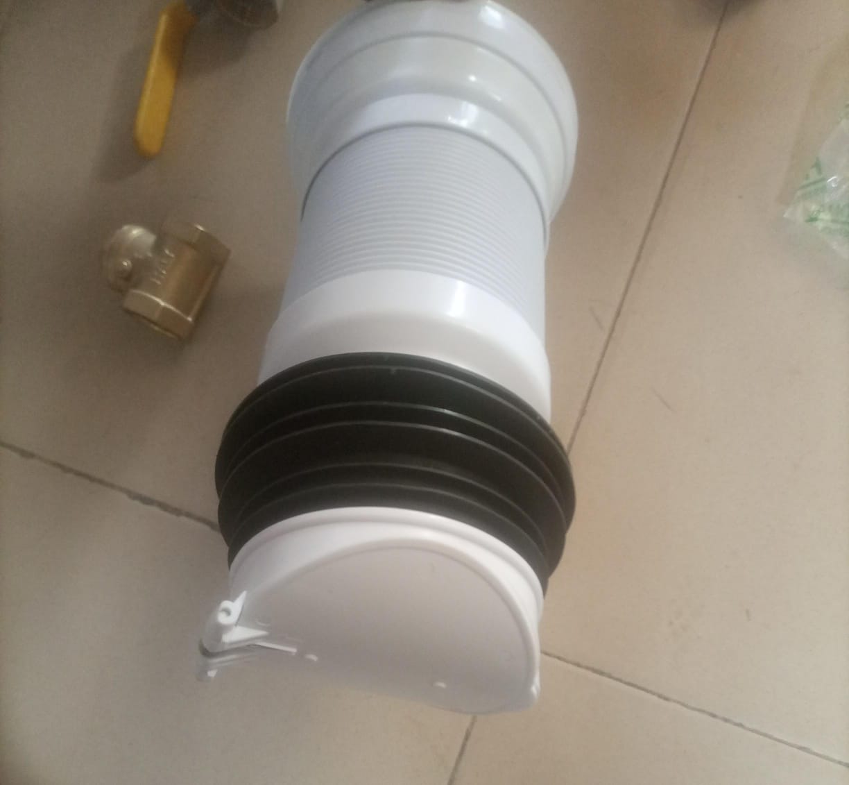 Non return pan connector