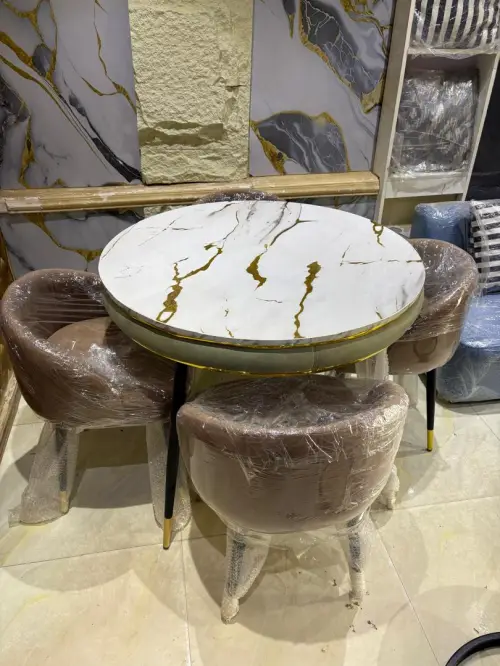 Dinning table and chairs on PAPAPA marketplace