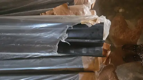 Black gutter on PAPAPA marketplace